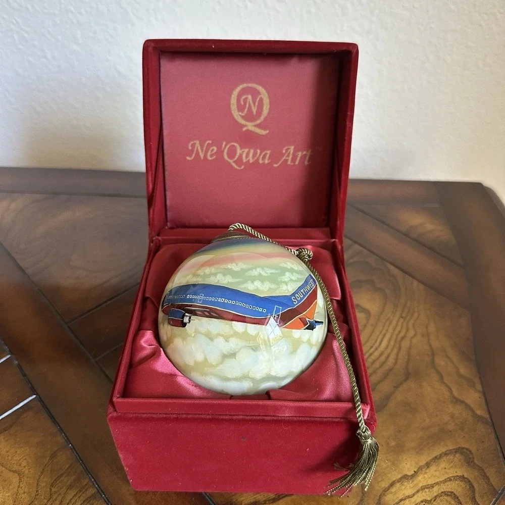Ne'Qwa Hand-Painted Southwest Airlines Art Christmas Ornament 4.5 Inch Box Rare